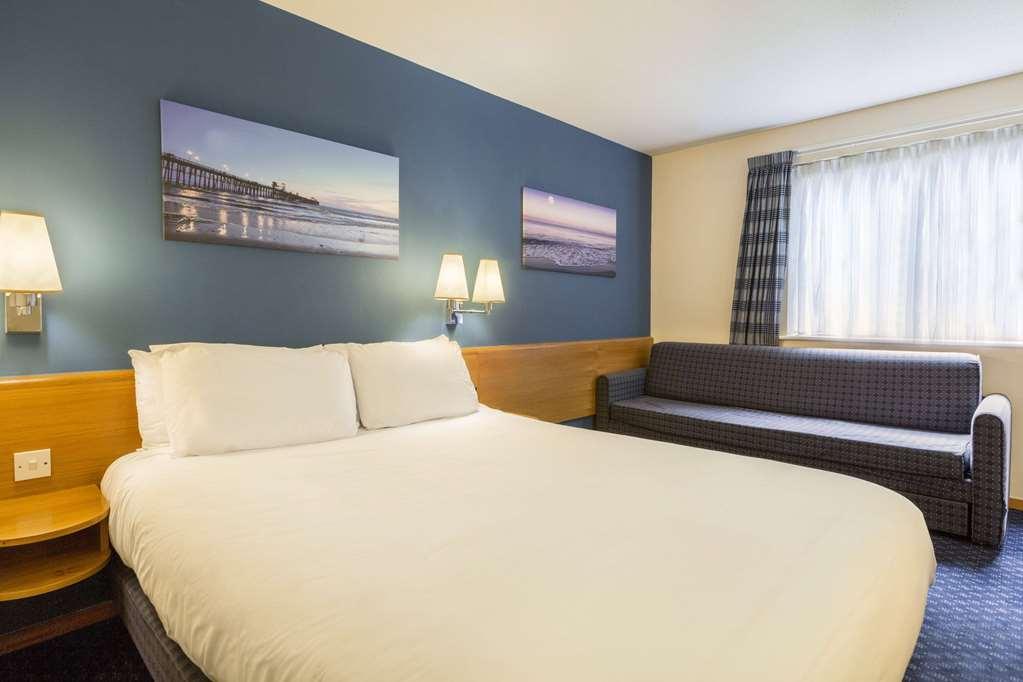 Days Inn Magor Zimmer foto
